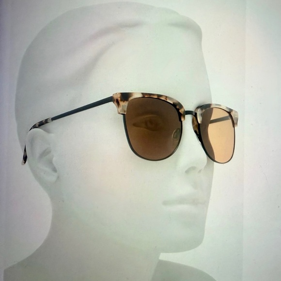 53mm Evasive Brow Bar Square Sunglasses QUAY New with tags - Picture 3 of 3